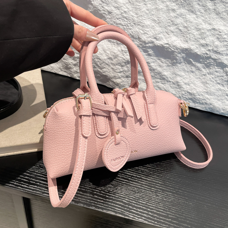 Cross-border fashion hand-held shell bag for women, 2025 new style, versatile and niche design, high-end quality, single-shoulder crossbody bag full figure