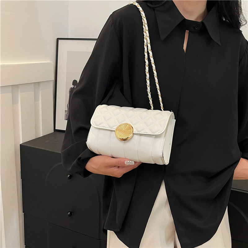A versatile and personalized commuter small square bag, diamond-shaped chain bag, single-shoulder bag, new summer 2024 cross-border women's bag, crossbody bag details Picture