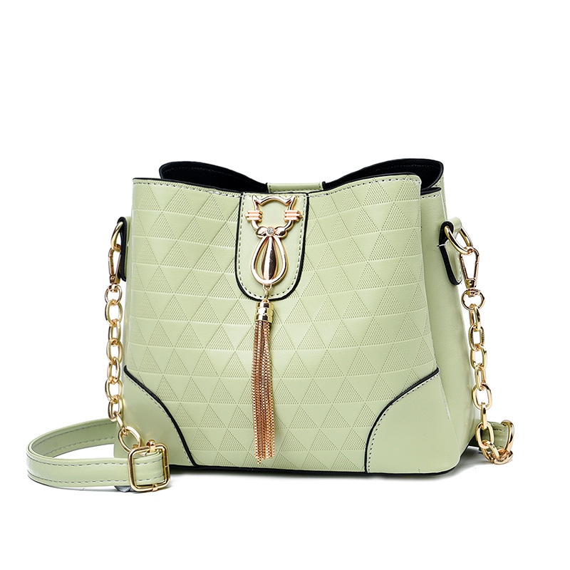 A large-capacity small bag for women, a new trendy and fashionable niche internet-famous bucket bag, a versatile single-shoulder crossbody bag Item Picture
