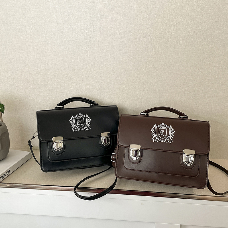 Cross-border quality bag for women, Spring 2025 new single-shoulder bag, school-style backpack, commuting large capacity crossbody bag Application Scenario