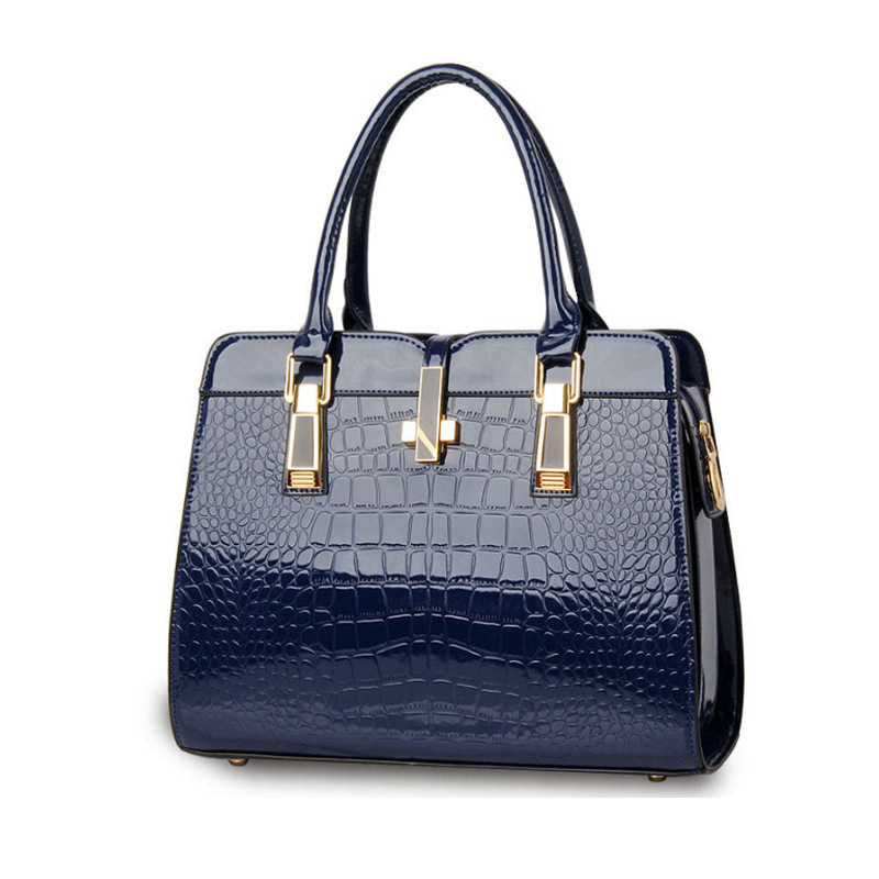 Crocodile pattern patent leather handbag 2022 new style, European and American shiny leather large-capacity women's bag, cross-border trade single-shoulder crossbody bag full figure