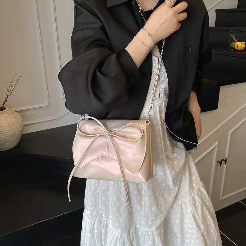 Balley-style women's bag 2025 new style, fashionable and versatile shoulder bag, high-end silver chain crossbody bag Specification drawing