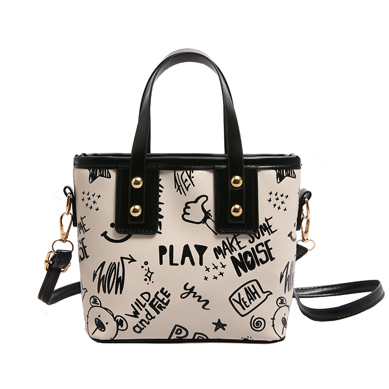 Large-capacity underarm bag, cute cartoon printed single-shoulder bag, new sweet and artistic tote bag for autumn and winter 2024 Item Picture