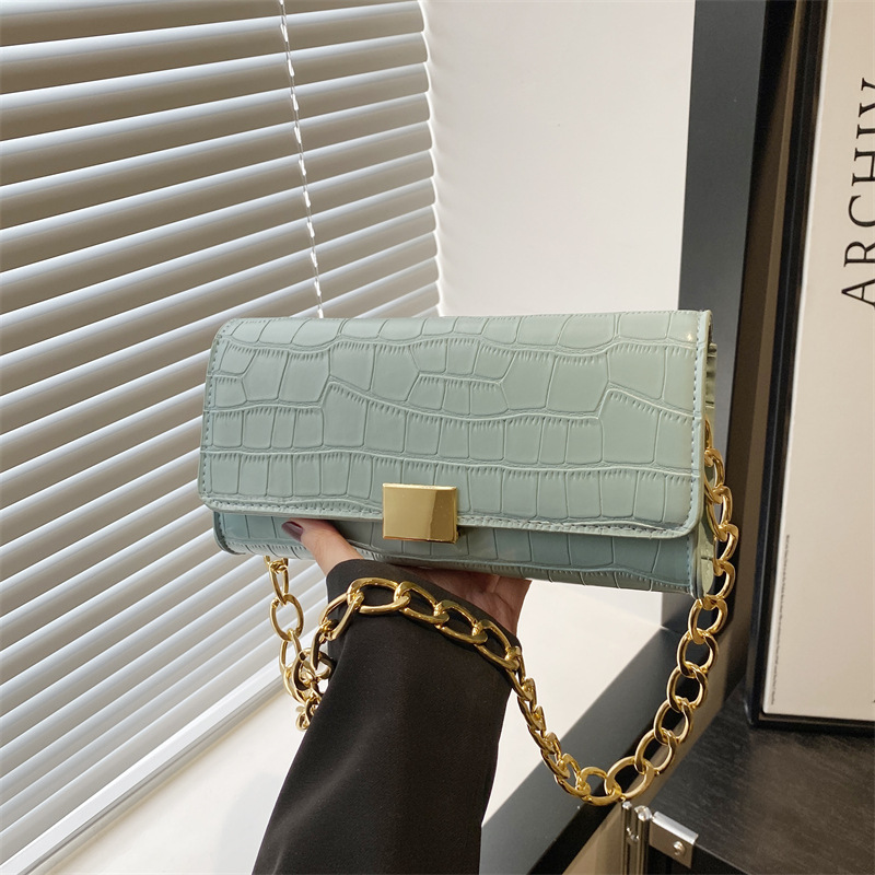 Summer's new collection of bags: retro and versatile crocodile pattern small bags, chain bags, handbags, crossbody bags, and chanel-style single-shoulder bags full figure