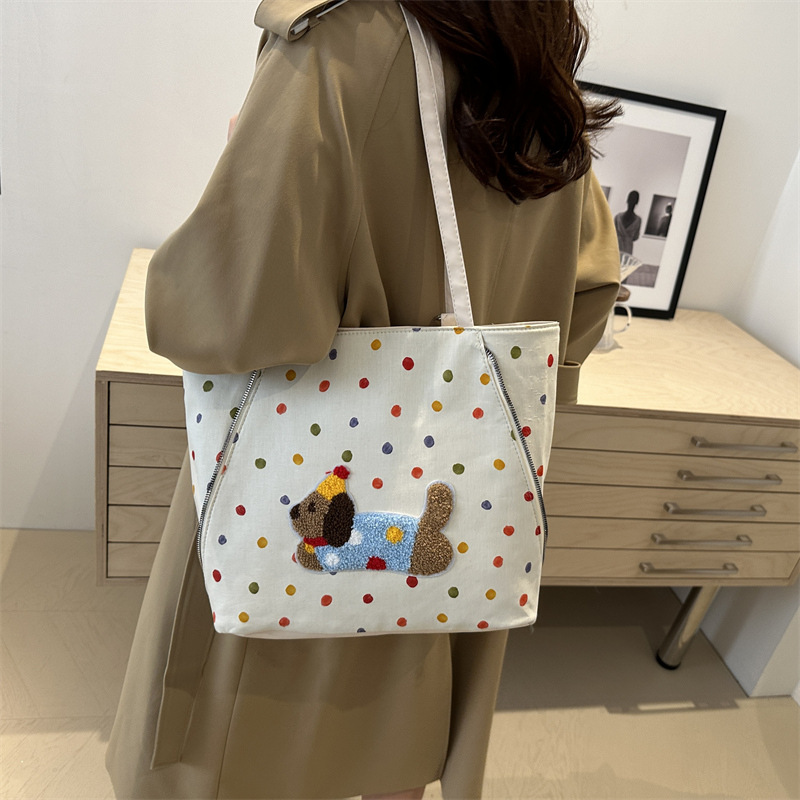 The new autumn Polka Dot Dog series is a high-end and fashionable backpack with a large capacity, simple and trendy, versatile women's bag and tote bag details Picture