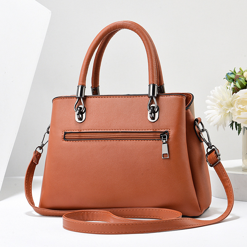 The 2024 single-shoulder crossbody bag is a bestseller for foreign trade. The new hand-held large winter bag is versatile for women and fashionable from the manufacturer Application Scenario
