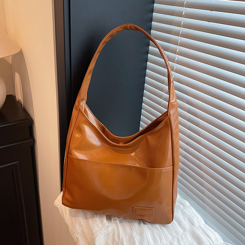 Casual large-capacity bucket bag, new Spring/Summer 2025 women's bag, commuter single-shoulder bag, casual tote bag full figure
