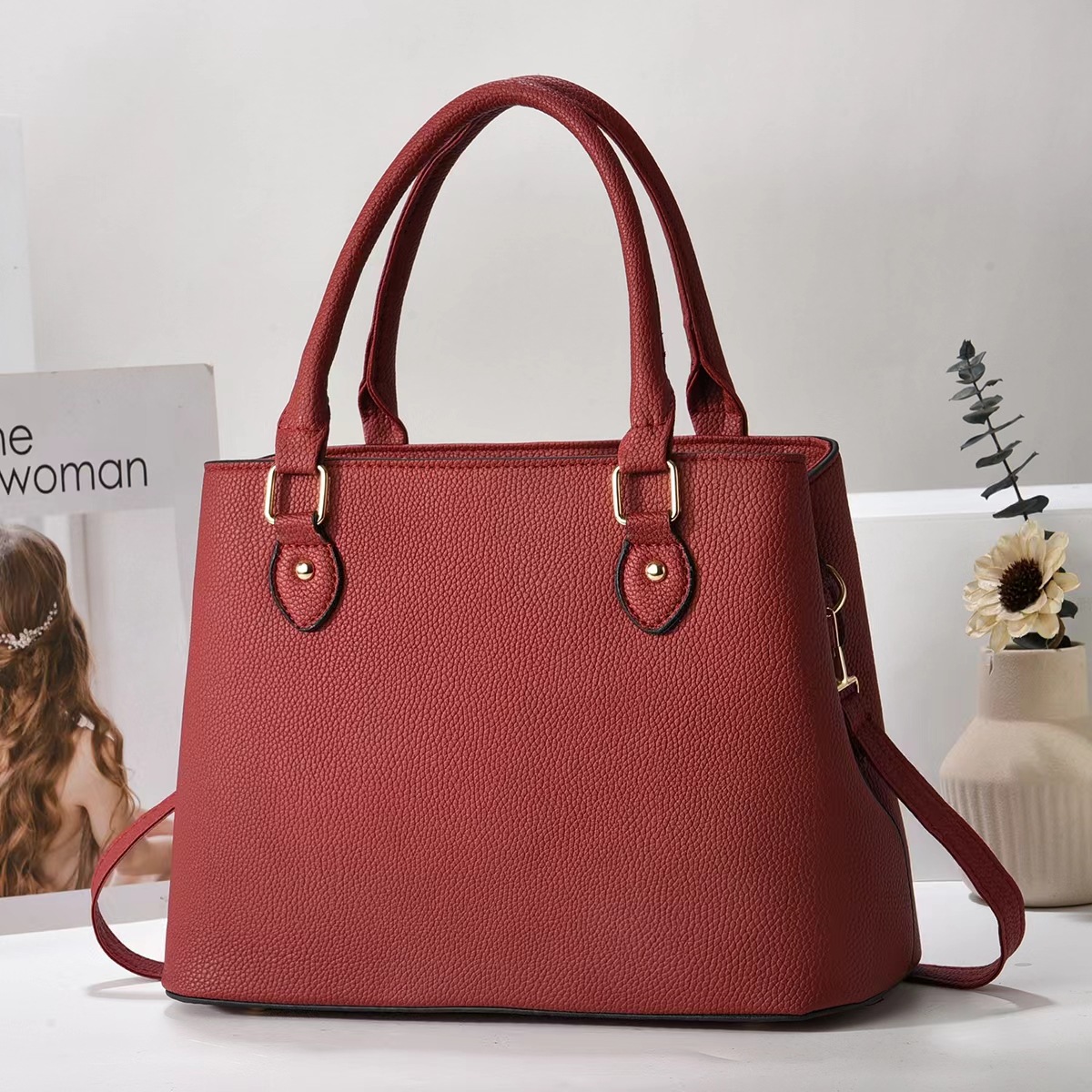 New 2024 women's bag crossbody bag, single-shoulder bag, fashionable and elegant women's handbag, cross-border foreign trade consignment for women Item Picture