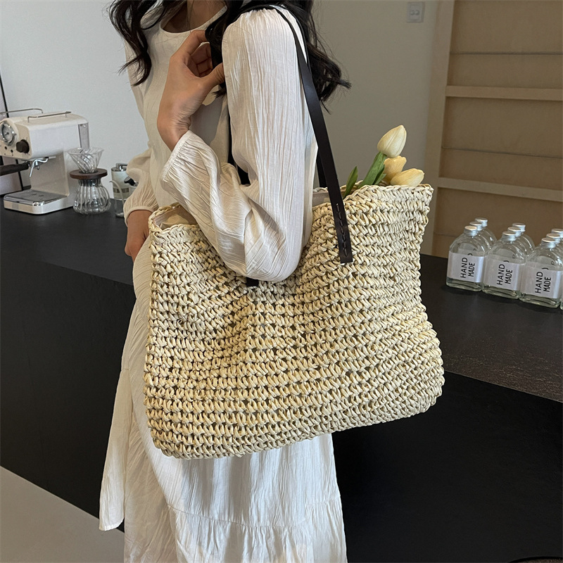 The new summer version of the straw woven bag 2025 is a trendy and fashionable single-shoulder large bag with a seaside vacation feel and a large capacity woven tote bag Specification drawing