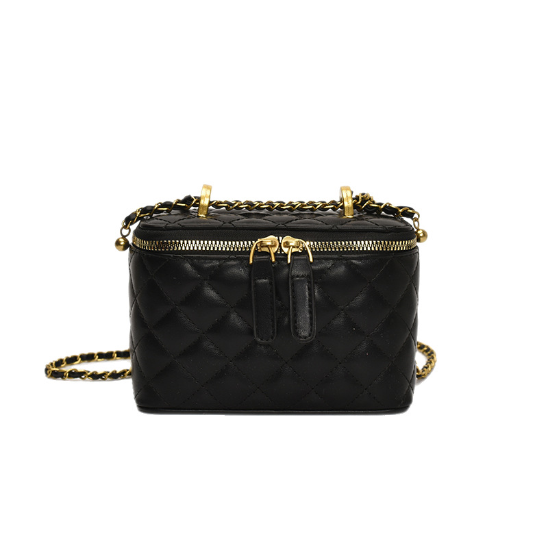 Cross-border diamond-shaped chain chanel-style hand-held box bag for women 2025 New style, fashionable and light luxury texture, single-shoulder crossbody bag Item Picture