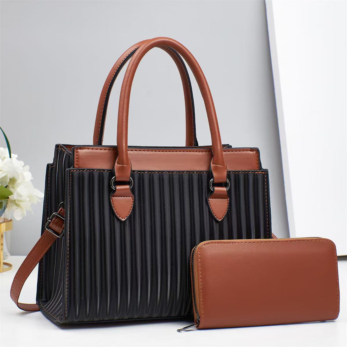 New Korean-style handbag with vertical embossed patterns, a versatile and elegant single-shoulder bag and crossbody bag for women full figure