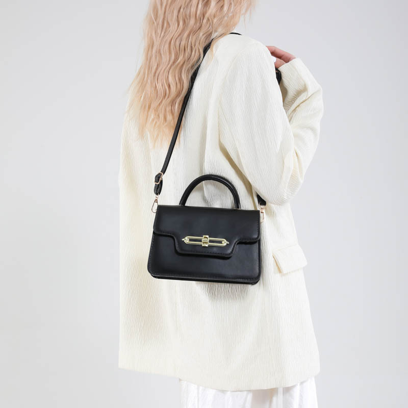 Single-shoulder bag, crossbody bag, elegant and retro, new Spring 2025 fashion solid color simple ladies' hand-held small square bag Specification drawing