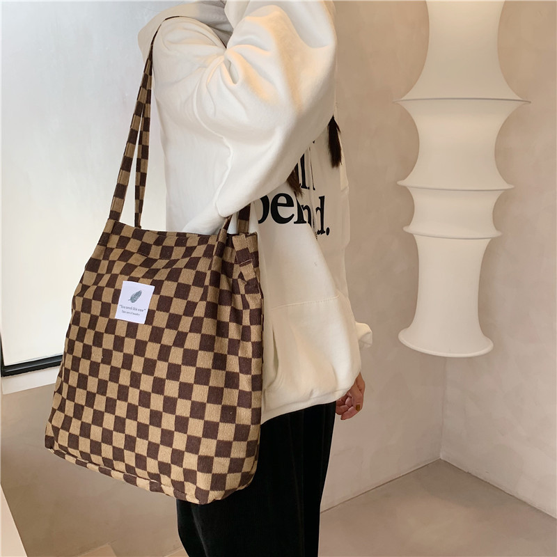 012174 Retro corduroy checkered single-shoulder tote bag, female student class canvas bag, simple hand-held cloth bag Item Picture