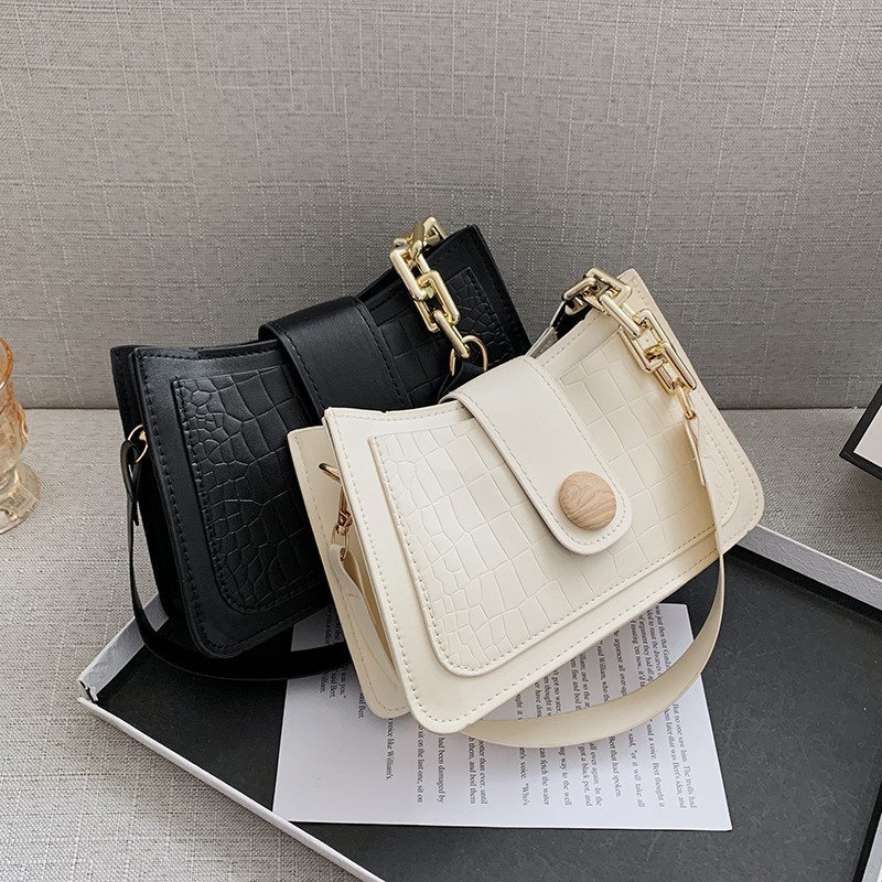 Summer women's crocodile-patterned small bags, 2023 popular new trendy and fashionable single-shoulder underarm bags, casual baguette bags full figure