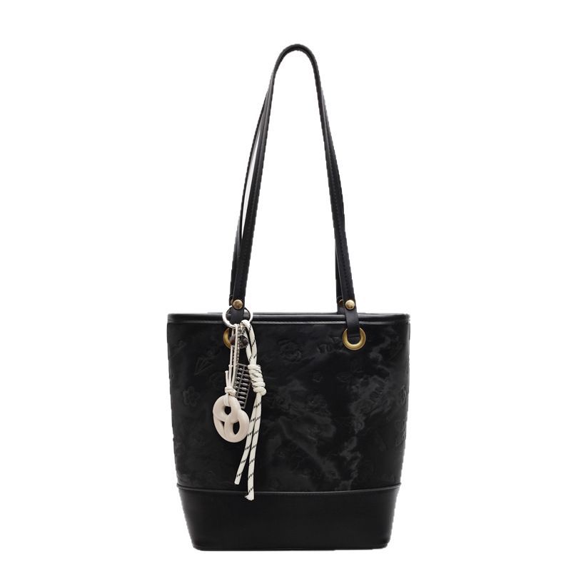 Korean style single-shoulder underarm bag for women 2025 new retro niche commuting bag with large capacity hand-held bucket bag Item Picture