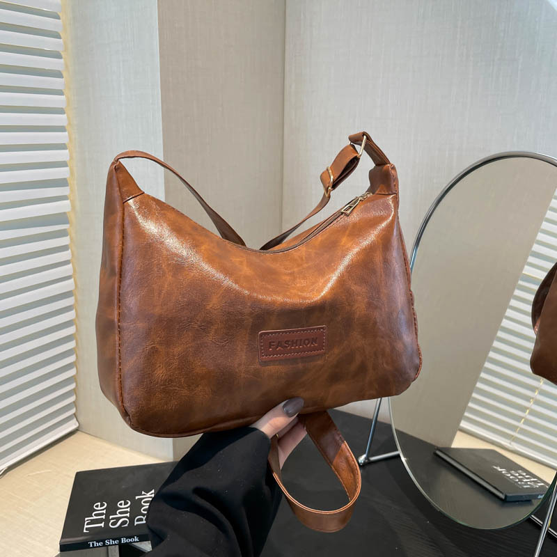 Women's bag 2025 New retro college style, versatile, large-capacity casual, large class commuting bag, single-shoulder handbag full figure