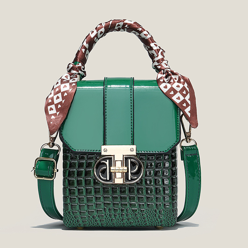 Fashionable mini mobile phone bag, women's bag 2025 new style, versatile hand-held small bag, single-shoulder crossbody bag, small square bag for women Specification drawing