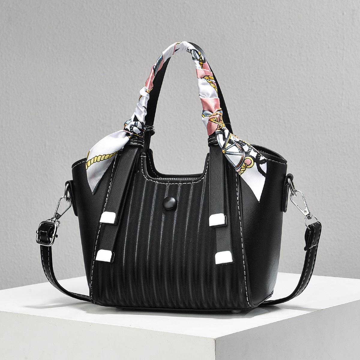 Crossbody bag, single-shoulder bag, fashionable and simple, Japanese and Korean style, 2025 new trendy casual bag, handbag full figure