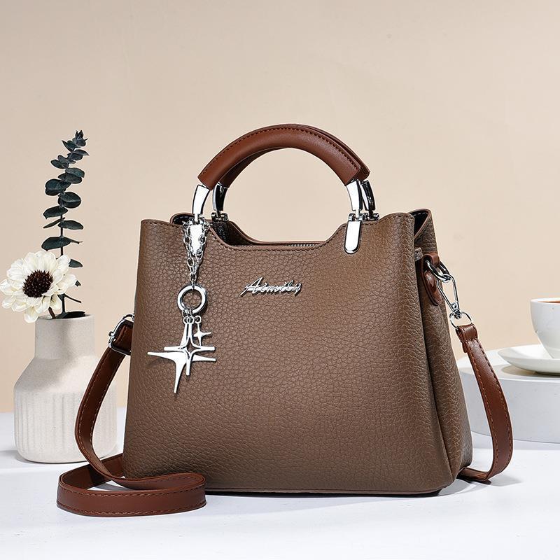 Manufacturer wholesale 2023 new style women's bags, European and American, elegant and stylish women's bags, crossbody single-shoulder handbags Application Scenario
