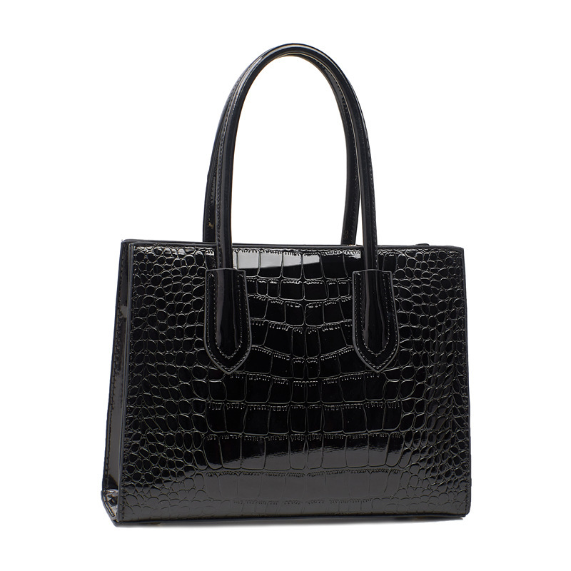 A new large-capacity single-shoulder handbag from an export-oriented manufacturer as a gift for women. It's a trendy and fashionable single-shoulder bag for 2024, available for crossbody wear Item Picture