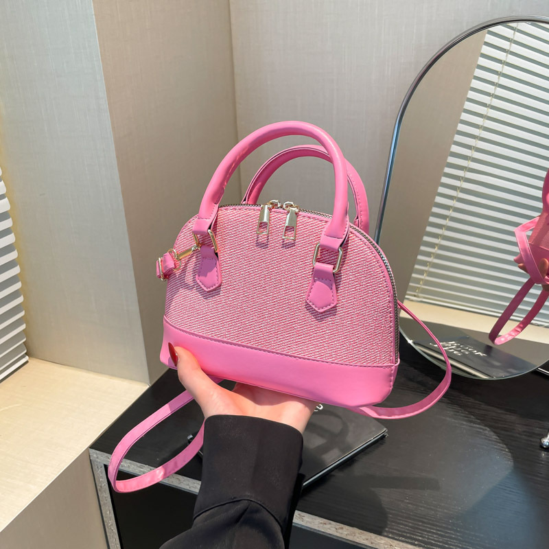 Cross-border trendy shell bag, fresh and three-dimensional hand-held crossbody bag, stylish and patchwork women's commuting single-shoulder bag full figure