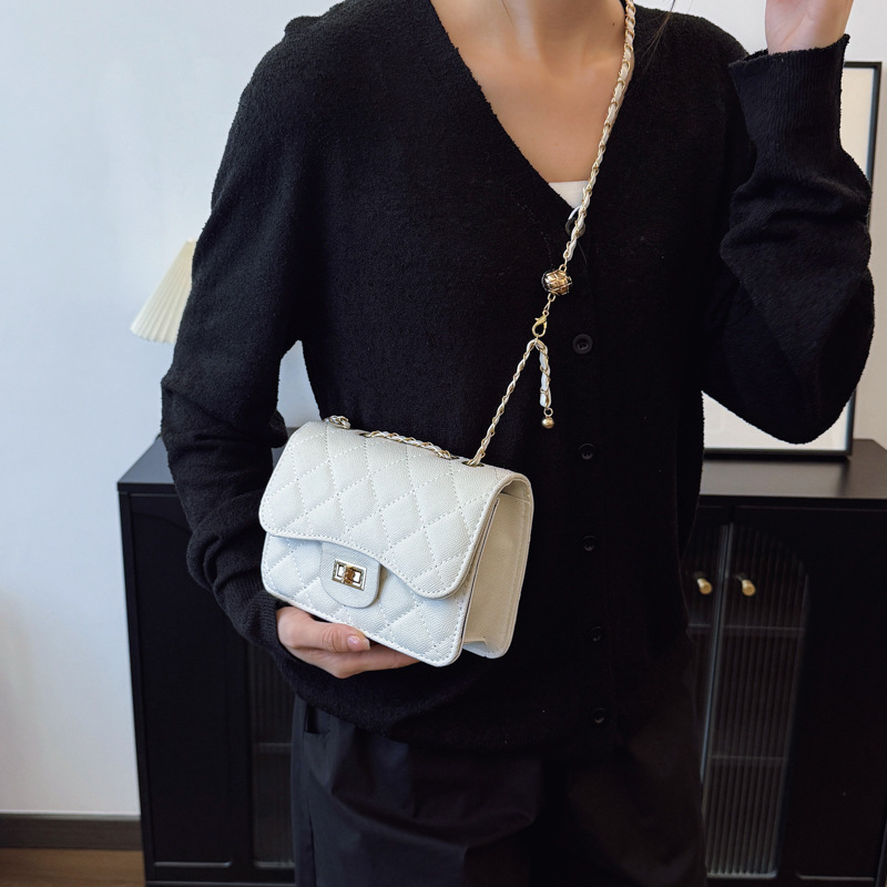 bags: Trendy cross-border bags, diamond-patterned embroidered small square bags, high-quality square buckle crossbody single-shoulder bags, fashionable for commuters details Picture