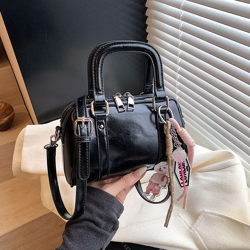 Korean version niche design simple single-shoulder handbag for women, 2025 new commuter bag, casual crossbody Boston bag Specification drawing