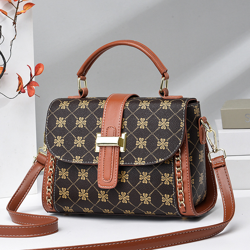 The checkered small square bag 2023 new style fashionable printed handbag, simple and elegant Korean-style trendy single-shoulder crossbody bag Application Scenario