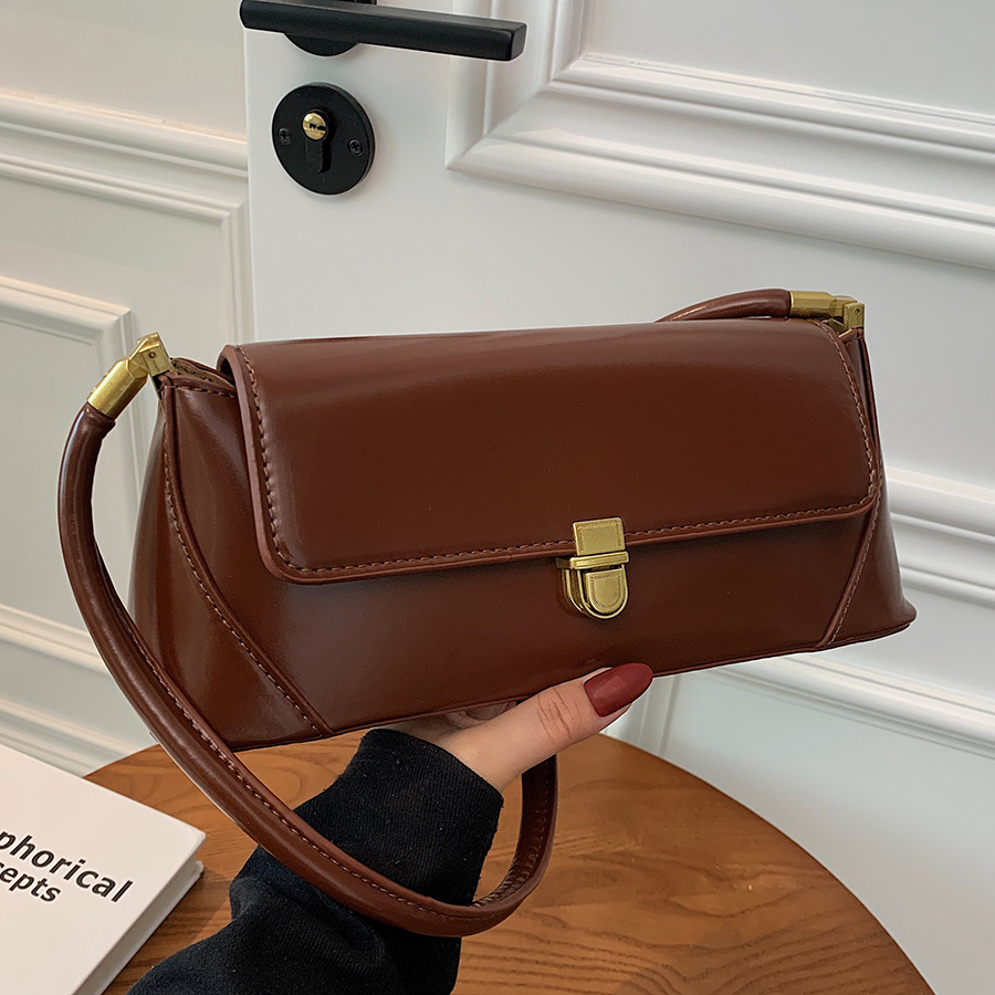 Retro baguette bag for women, 2024 new style, trendy Korean style, versatile and fashionable shoulder bag, fashionable and stylish hand-held underarm bag full figure