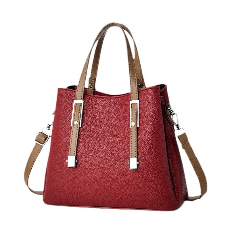 The 2024 new style of women's handbag is a stylish and retro single-shoulder bag with a sense of high-end crossbody Item Picture