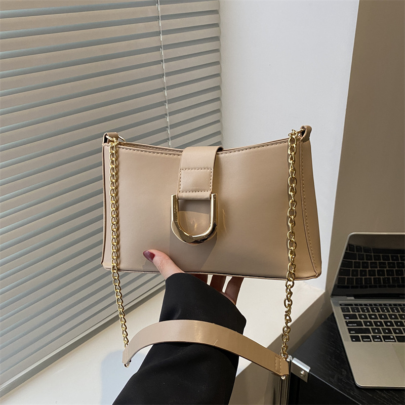Ladies' commuting bags, high-end and fashionable underarm bags, niche and simple baguette bags, versatile chain bags