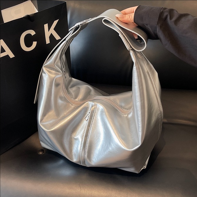 Cross-border soft leather commuter handbag for women, 2025 new style versatile single-shoulder underarm bag, large-capacity commuter tote bag full figure