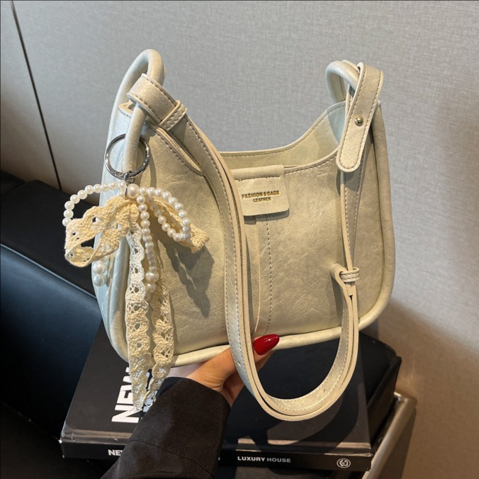 Cross-border 2025 New style, versatile and fashionable single-shoulder underarm bag, high-end casual soft leather crossbody bucket bag full figure