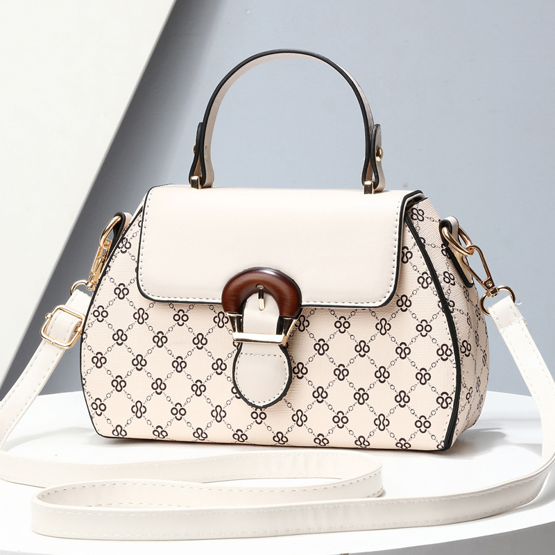 A new cross-border printed casual gift for middle-aged women, a single-shoulder crossbody bag for mom details Picture