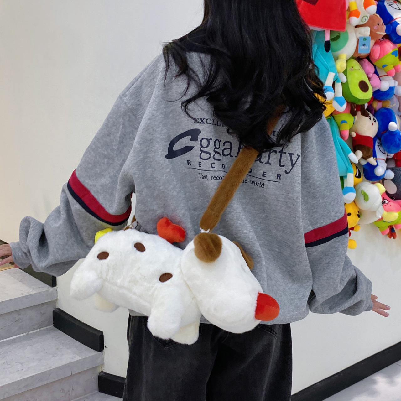 New cartoon spring grid single-shoulder hand-carry crossbody bag, large capacity birthday gift, claw machine doll exchange wholesale Application Scenario