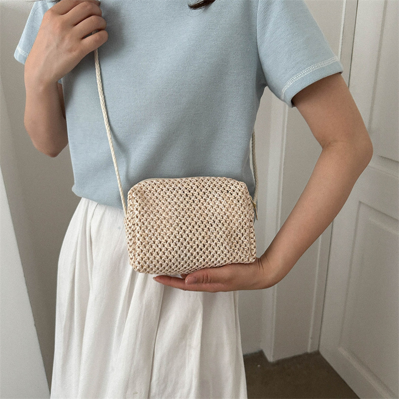 Summer mini hand-woven bag for women 2025 New style, trendy and fresh, country-style crossbody straw woven bag, small square bag details Picture