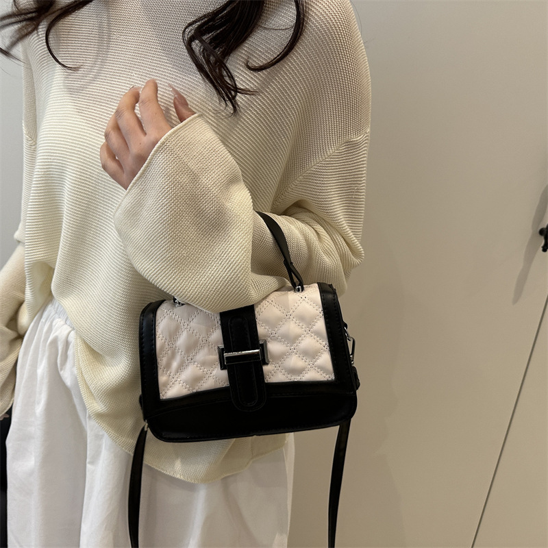 Cross-border fashion Women's Bag 2025 New style diamond embroidery thread patchwork Women's bag, single-shoulder crossbody hand-held small square bag Specification drawing