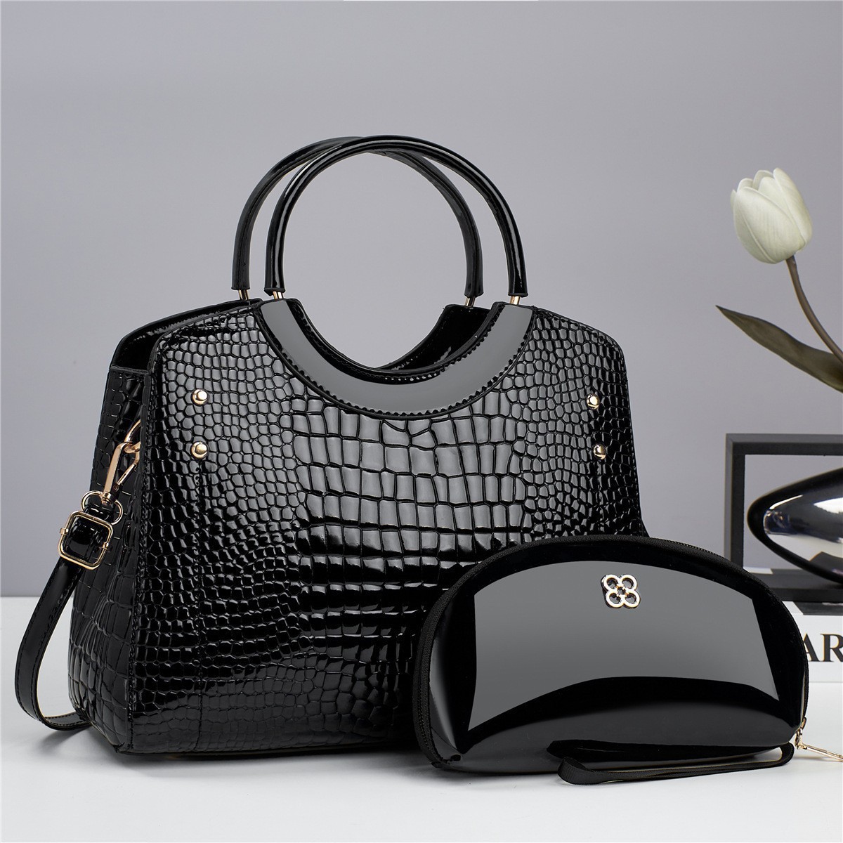 Shiny leather commuter women's bag two-piece set 2024 new style fashionable crocodile pattern mother-and-child bag crossbody bag single-shoulder bag handbag full figure
