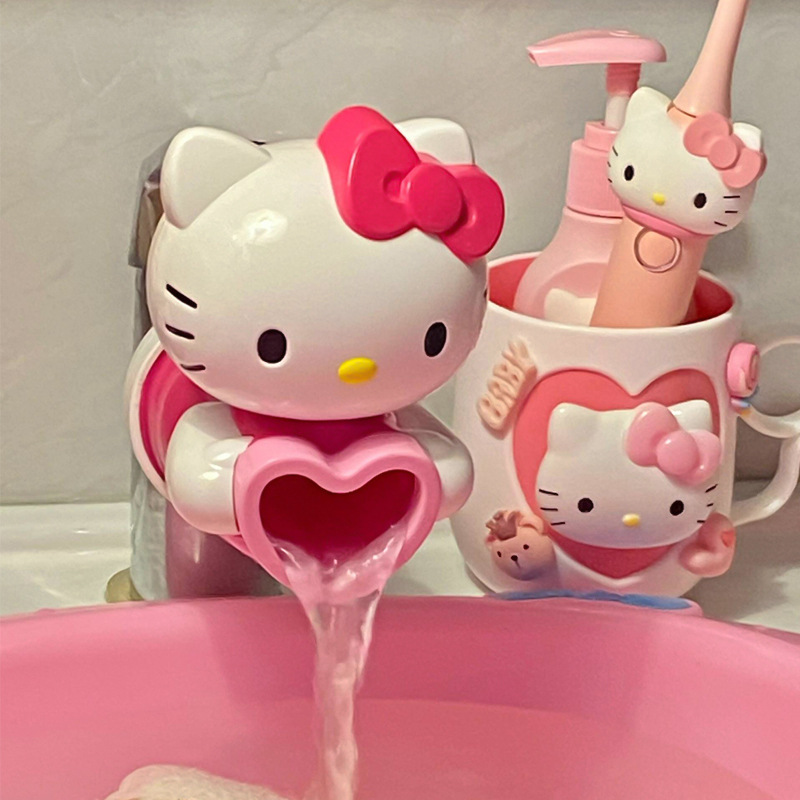 HelloKitty faucet extender Splash-proof, universal and cute home washbasin extension for kitchens and bathrooms Application Scenario