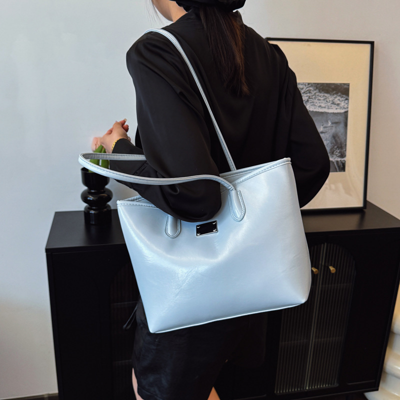 Cross-border 2025 New Style fashionable and simple tote bag, casual and trendy, large-capacity tote bag, niche design bag for women Specification drawing