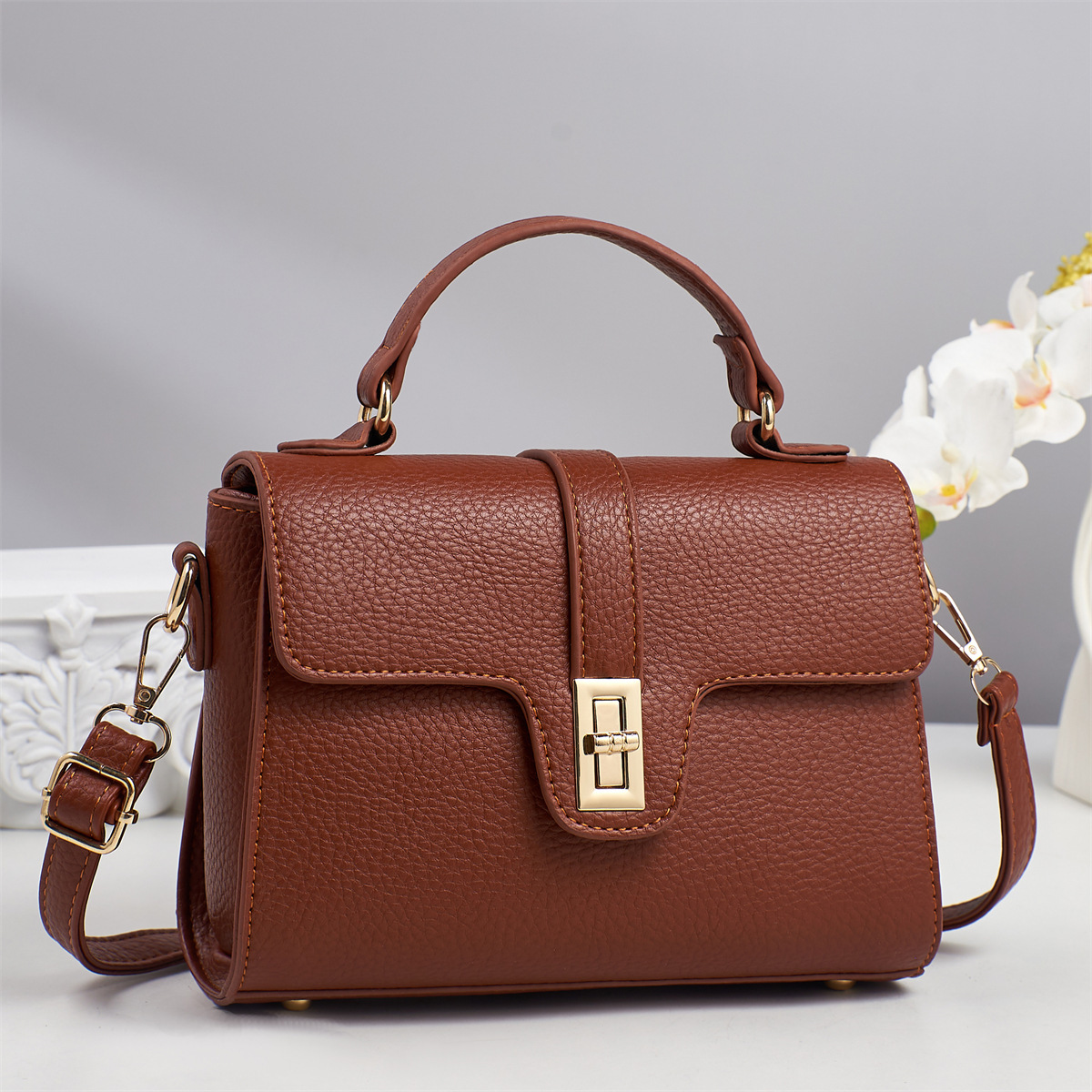 2025 Summer New fashionable commuter women's bag, high-end mom's bag, foreign trade trend, large capacity, versatile single-shoulder crossbody bag details Picture