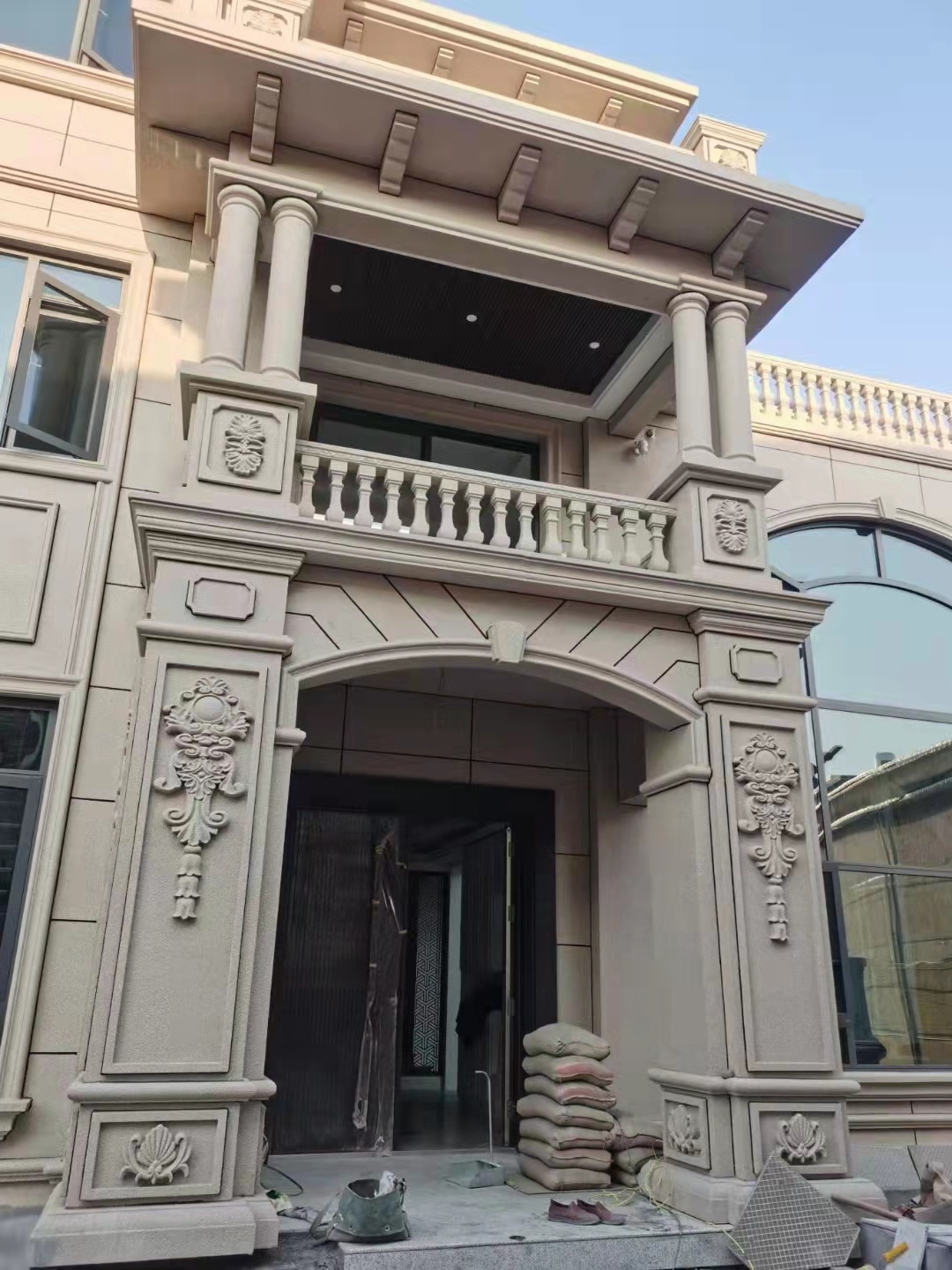j8 exterior wall window patterned eps decorative rectangular European-style villa patterned component foam patterned board triangular foam relief g3 Application Scenario