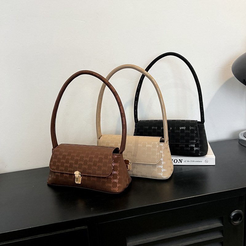 French niche bag, stylish underarm bag for women, 2025 new trendy and versatile handbag, ins single-shoulder bag Application Scenario