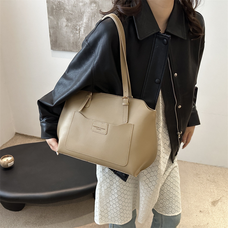 2024 New style color-block tote bag, single-shoulder bag, women's autumn and winter retro, versatile and high-end underarm bag Specification drawing