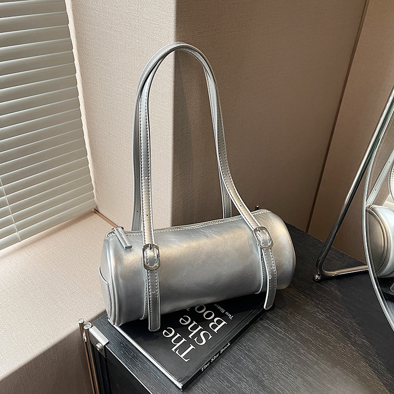 Korean version hand-held cylindrical bag PU simple and fashionable 2025 new single-shoulder bag for women, niche design, versatile underarm bag for women full figure