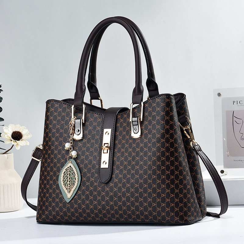 Women's handbag 2023 New style fashionable and elegant mom bag, middle-aged large-capacity high-end crossbody bag, mother-in-law bag full figure