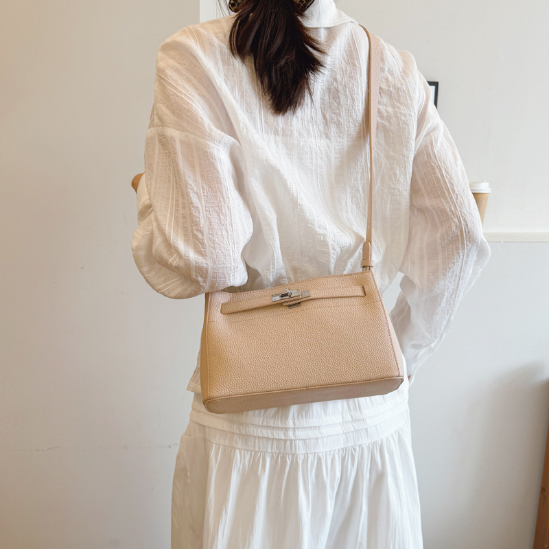 Cross-border lychee pattern versatile small square bag for women 2025 New style, fashionable and retro single-shoulder bag, versatile and high-end crossbody bag Application Scenario