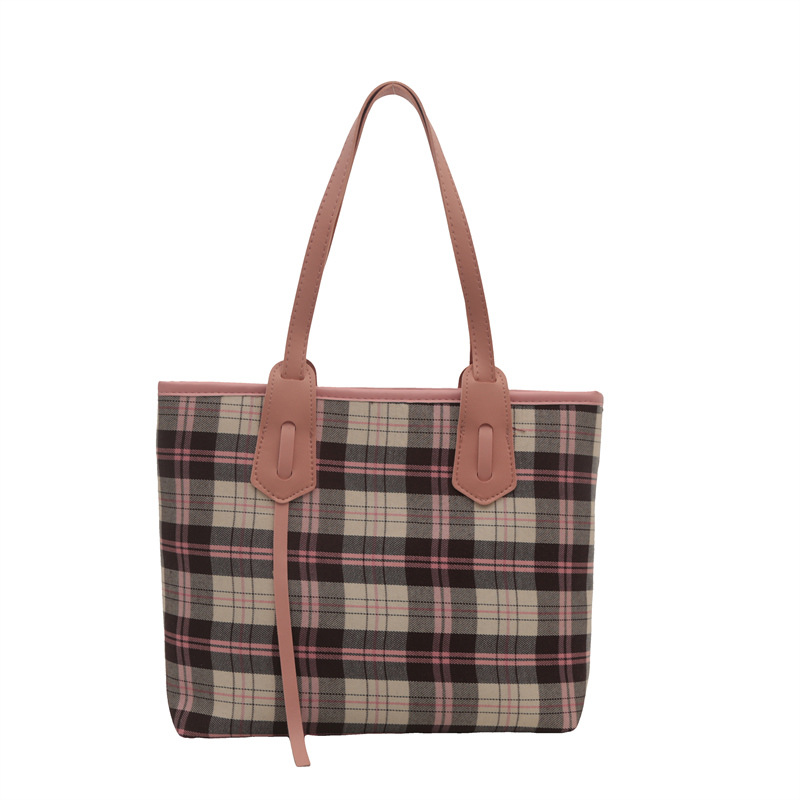 A new, fashionable, individualistic and stylish women's bag with a large capacity for work and commuting in 2024, a casual single-shoulder tote bag Item Picture