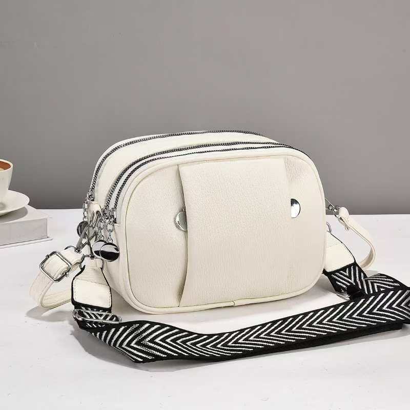 A new multi-layered small bag with a high aesthetic level, a cross-border niche quality small square bag, and a fashionable and versatile single-shoulder crossbody bag details Picture