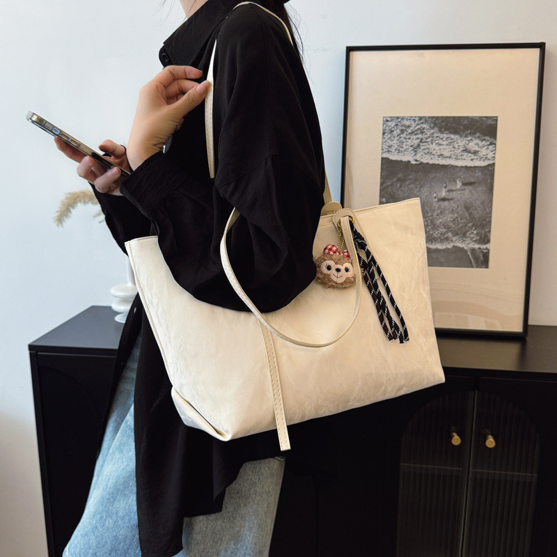 Fashionable and high-quality Tote bag for women, 2025 new style, casual and simple, large-capacity single-shoulder bag, student commuting bag for classes details Picture